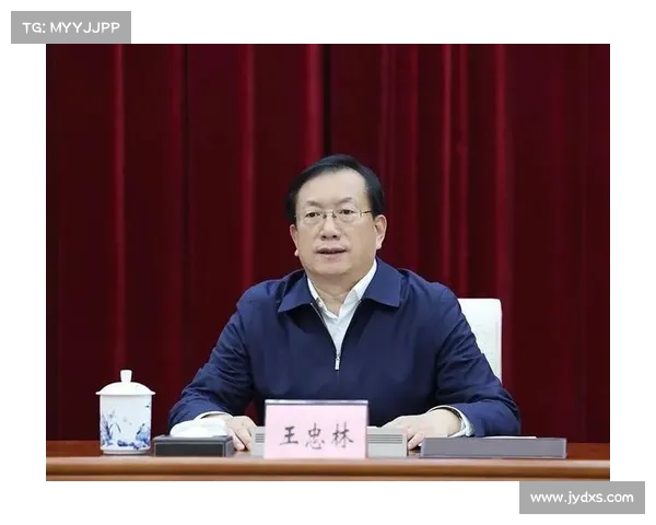 湖北省委书记王忠林调研武汉车谷江大女足俱乐部并祝贺夺冠成绩 湖北省委书记王忠林调研武汉车谷江大女足俱乐部并祝贺夺冠成绩