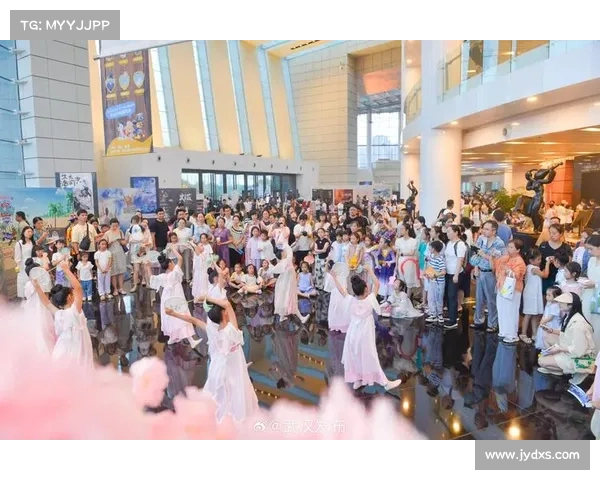 打开艺术之门系列探索之旅 包括45场精彩演出与12个创意夏令营活动 打开艺术之门系列探索之旅 包括45场精彩演出与12个创意夏令营活动